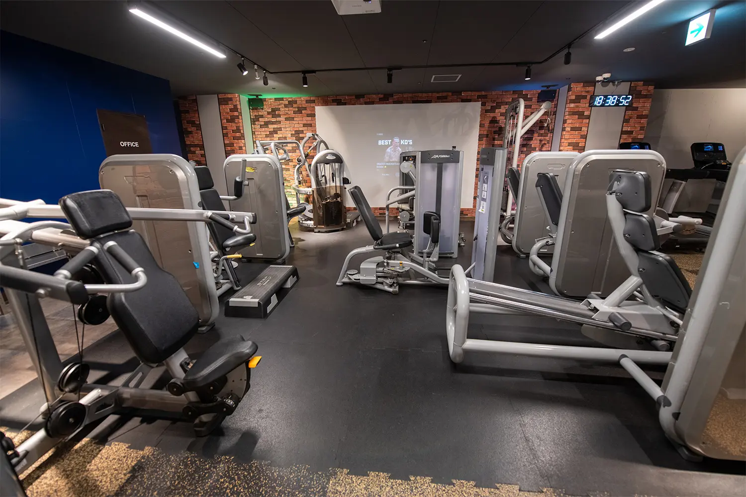 チェストプレス